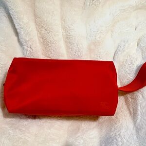 NEW BURBERRY RED TRAVEL CASE COSMETICS MAKEUP BAG ZIPPERED POUCH WITH STRAP